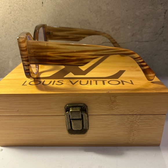 Stylish Brown Cat Eye Women's Glasses - Picture 2 of 2